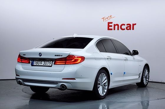BMW 5-Series 520d xDrive Luxury Plus — пробег 125 536 км — фото 2 из 5