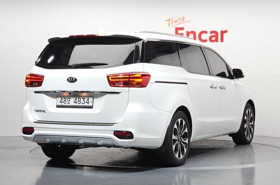 Kia Carnival 9-Seater Prstige — пробег 215 663 км — фото 2 из 5