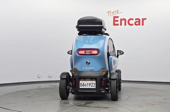 Renault (Samsung) Twizy Intens(2-seater) — пробег 6 215 км — фото 4 из 5