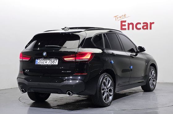 BMW X1 xDrive 20i M Sport — пробег 57 964 км — фото 2 из 5