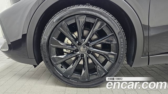 Toyota Crown из Кореи Encar