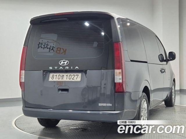Hyundai Staria Cargo 5-Seater Modern — пробег 119 800 км — фото 3 из 5