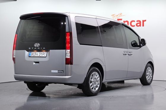 Hyundai Staria Cargo 5-Seater Modern — пробег 23 350 км — фото 2 из 5
