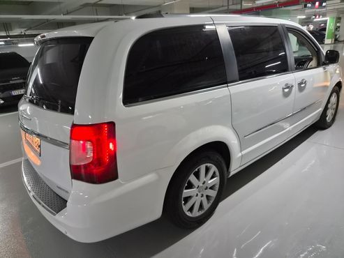 Chrysler Grand Voyager 3.6 LIMITED — пробег 120 000 км — фото 5 из 5