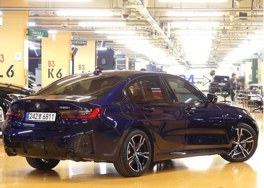 BMW 3-Series 320i M Sport — пробег 1 500 км — фото 2 из 5