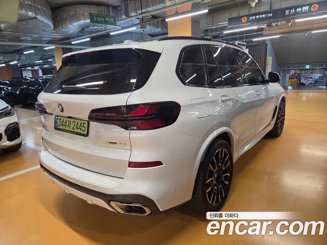 BMW X5 xDrive 40i M Sport — пробег 8 100 км — фото 4 из 5