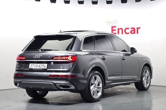Audi Q7 45 TDI Quattro Premium — пробег 45 605 км — фото 2 из 5