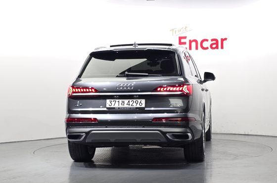 Audi Q7 45 TDI Quattro Premium — пробег 45 605 км — фото 4 из 5