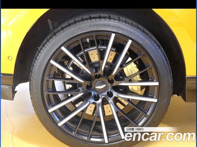 Astonmartin DBX из Кореи Encar