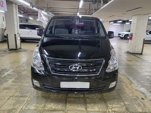 Hyundai Starex 12-Seater Wagon Smart — пробег 109 271 км — фото 2 из 5