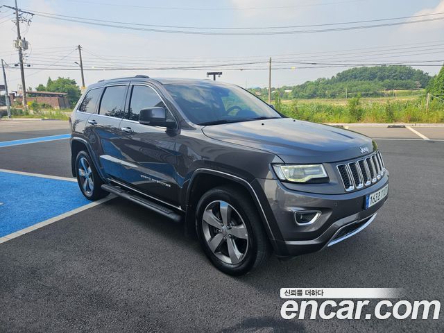 Jeep Cherokee 3.0 Diesel Overland WK2 — пробег 154 932 км — фото 3 из 5