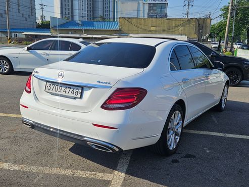 Mercedes-Benz E-Class E300 4MATIC Exclusive — пробег 104 364 км — фото 2 из 5