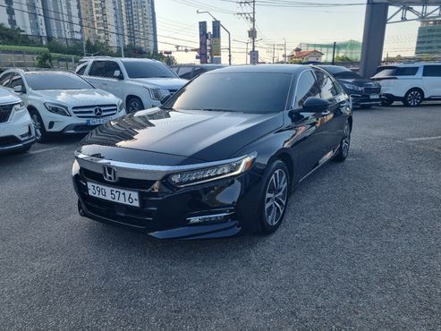 Honda Accord 2.0 Hybrid Touring — пробег 59 649 км — фото 1 из 5