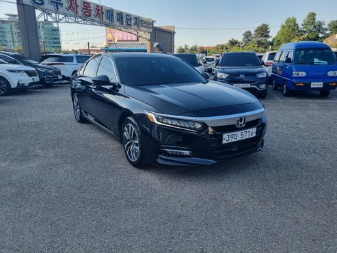 Honda Accord 2.0 Hybrid Touring — пробег 59 649 км — фото 3 из 5