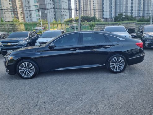 Honda Accord 2.0 Hybrid Touring — пробег 59 649 км — фото 4 из 5