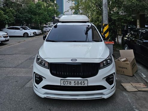 Kia Carnival 9-Seater Noblesse — пробег 136 000 км — фото 1 из 5