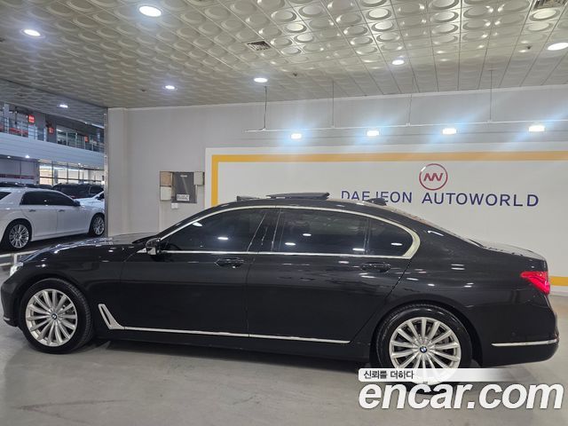 BMW 7-Series 730d xDrive — пробег 129 754 км — фото 4 из 5