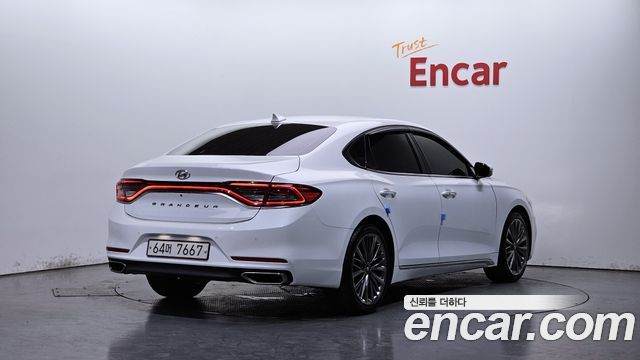 Hyundai Grandeur из Кореи Encar