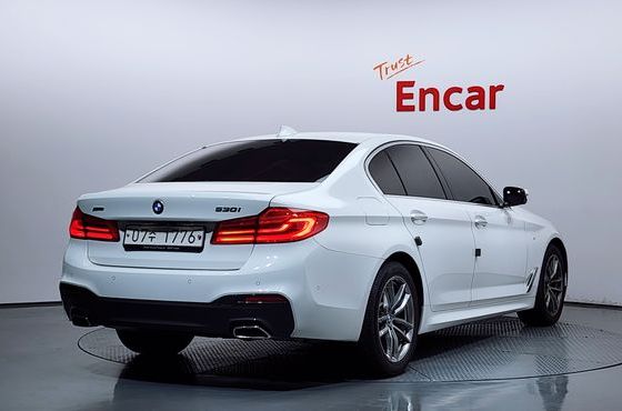 BMW 5-Series 530i M Sport Package Plus — пробег 127 020 км — фото 2 из 5