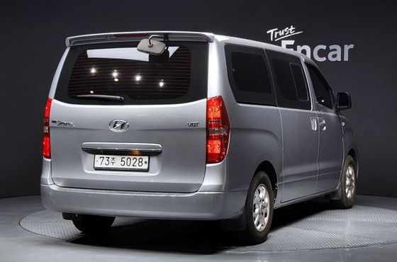 Hyundai Starex 11-Seater Wagon CVX Premium — пробег 238 679 км — фото 2 из 5