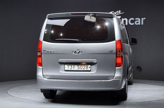 Hyundai Starex 11-Seater Wagon CVX Premium — пробег 238 679 км — фото 4 из 5