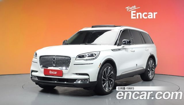 Lincoln Aviator 3.0 Reserve  AWD — пробег 40 323 км — фото 1 из 5