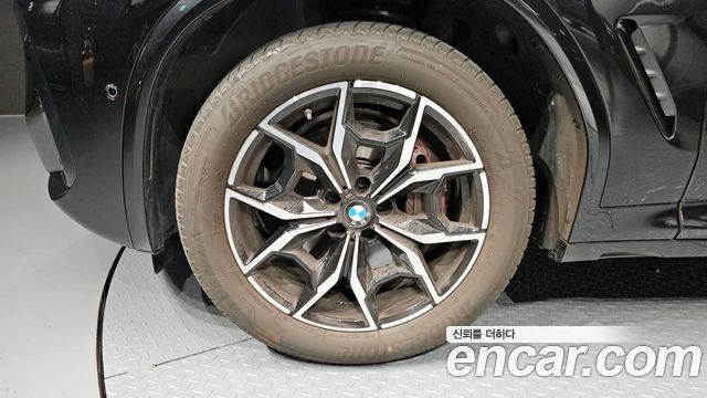 BMW X3 xDrive 20i M Sports Pro — пробег 9 600 км — фото 5 из 5