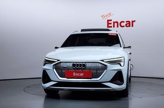 Audi e-tron 55 Quattro Sportback — пробег 151 664 км — фото 3 из 5