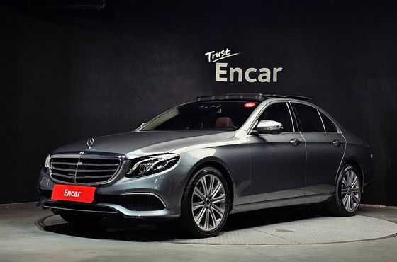 Mercedes-Benz E-Class E450 4MATIC Exclusive — пробег 93 535 км — фото 1 из 5