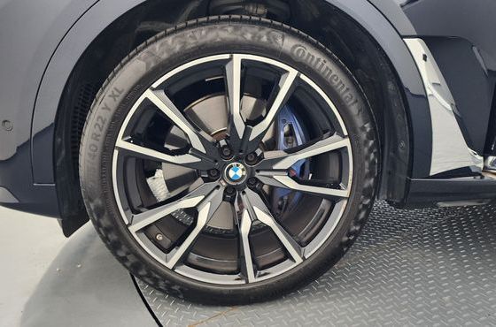 BMW X7 xDrive 40i M Sport 6STR — пробег 28 296 км — фото 5 из 5