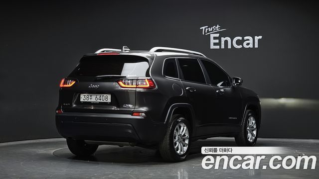 Jeep Cherokee 2.4 Longitude High AWD — пробег 40 167 км — фото 2 из 5