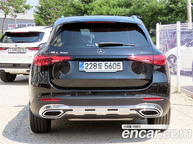 Mercedes-Benz GLC-Class GLC 300 4MATIC Avantgarde — пробег 15 886 км — фото 2 из 5