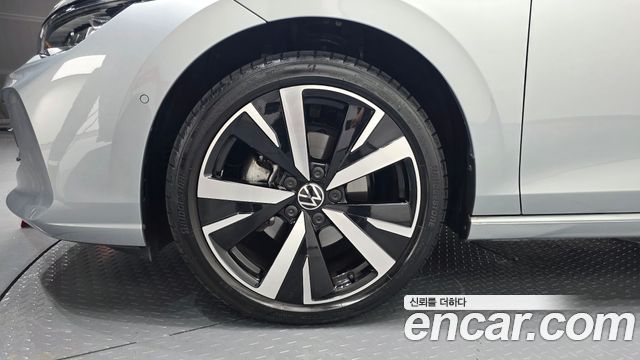 Volkswagen Golf 2.0 TDI Prestige — пробег 8 460 км — фото 5 из 5
