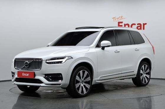 Volvo XC90 B6 Ultimate Bright — пробег 72 102 км — фото 1 из 5