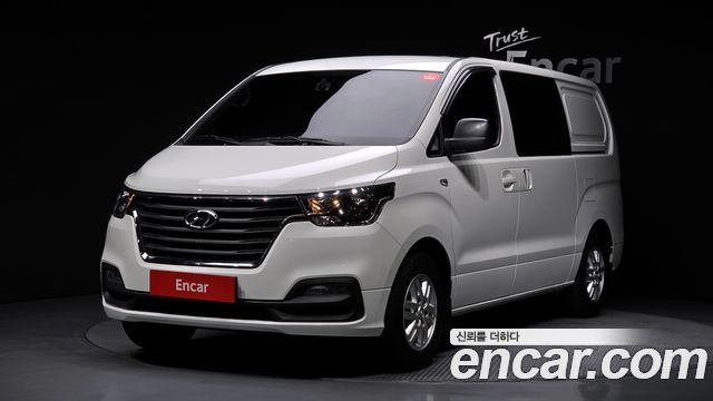 Hyundai Starex Van 5-Seater Smart — пробег 17 085 км — фото 1 из 5