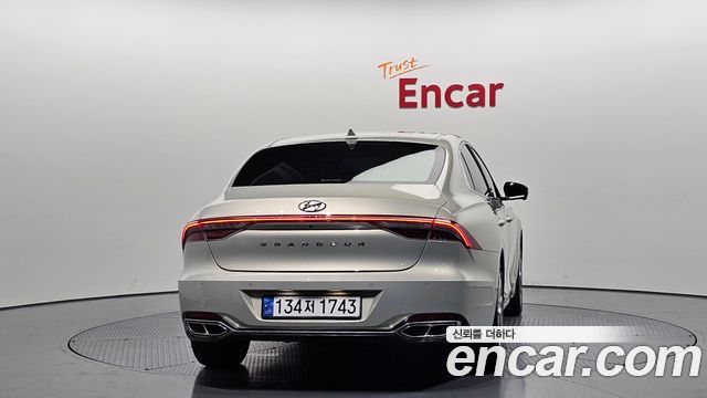 Hyundai Grandeur из Кореи Encar