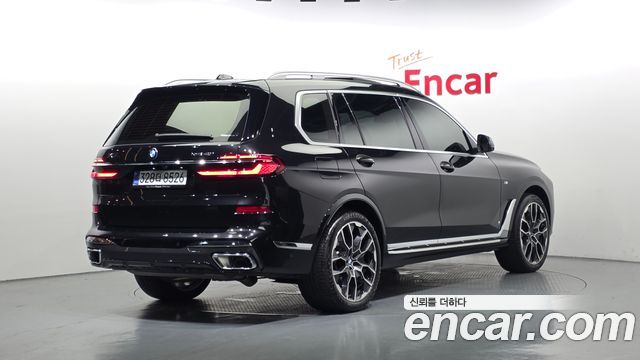BMW X7 xDrive 40i M Sport 6STR — пробег 17 073 км — фото 2 из 5