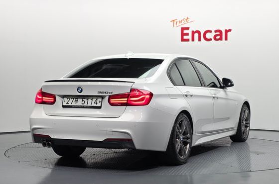 BMW 3-Series 320d M Sport — пробег 106 854 км — фото 2 из 5