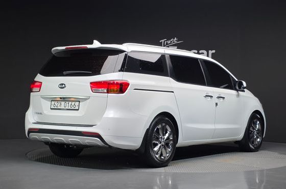 Kia Carnival 9-seater Prestige — пробег 148 089 км — фото 2 из 5