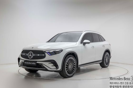 Mercedes-Benz GLC-Class GLC300 4MATIC AMG Line — пробег 5 241 км — фото 1 из 5