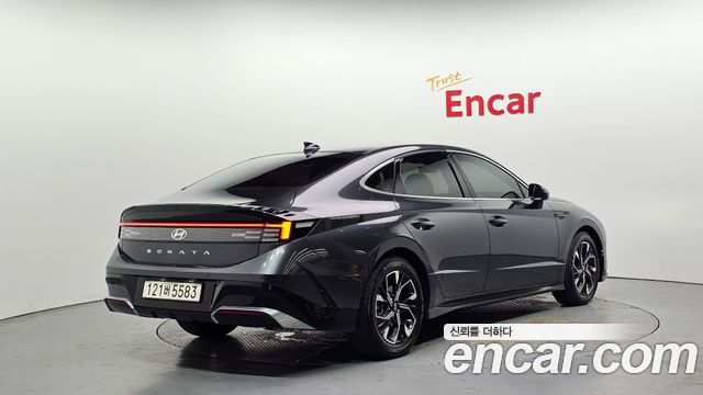 Hyundai Sonata 2.0 Premium — пробег 25 600 км — фото 2 из 5