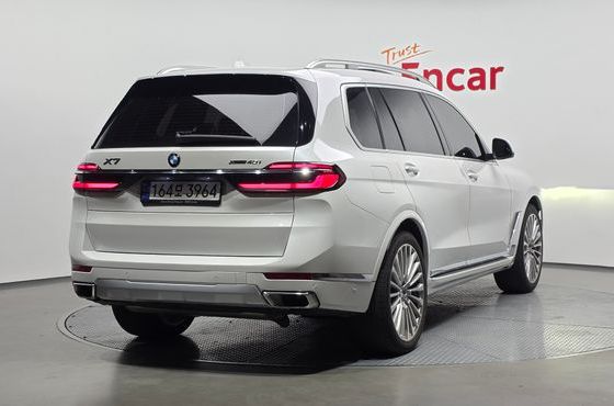 BMW X7 xDrive 40i Design Pure Excellence 6-Seater — пробег 54 308 км — фото 2 из 5