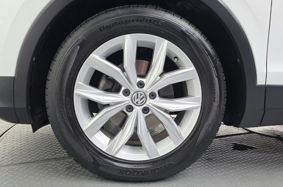 Volkswagen Tiguan 2.0 TDI Premium — пробег 124 389 км — фото 5 из 5