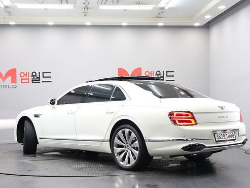 Bentley Flying Spur 4.0 — пробег 48 675 км — фото 3 из 5