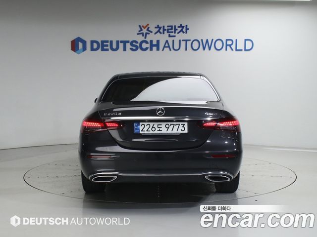 Mercedes-Benz E-Class из Кореи Encar