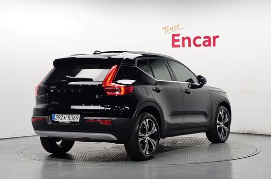 Volvo XC40 B4 Inscription — пробег 60 352 км — фото 2 из 5