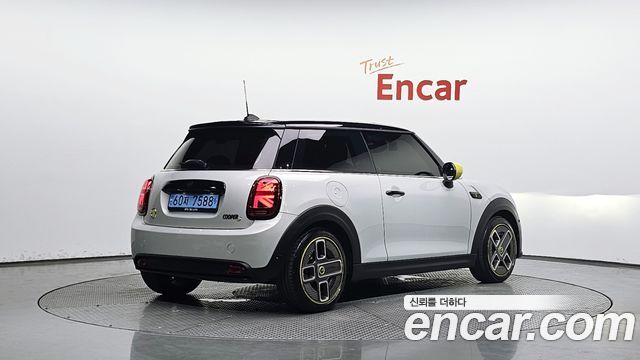 Mini Cooper SE Electric 3rd — пробег 70 900 км — фото 2 из 5