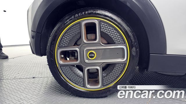 Mini Cooper SE Electric 3rd — пробег 70 900 км — фото 5 из 5