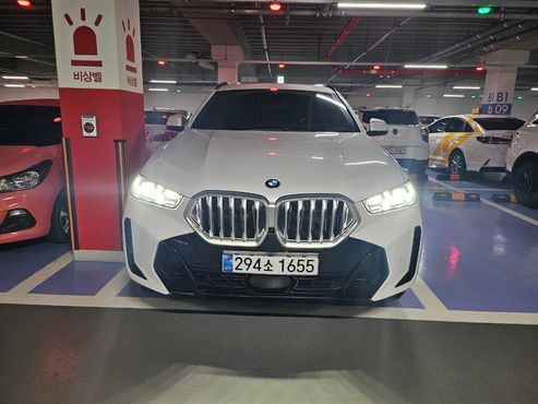BMW X6 xDrive40i M Sport — пробег 30 150 км — фото 1 из 5