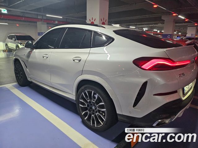 BMW X6 xDrive40i M Sport — пробег 30 150 км — фото 3 из 5
